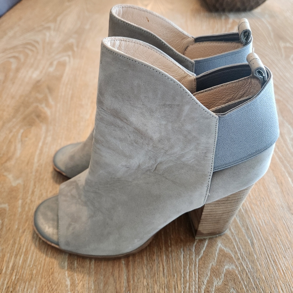 KELSI DAGGER Brooklyn Gemma Gray Leather Peep Toe Booties Women's Size 10